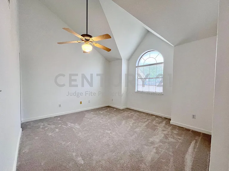 3901 Travis St #217 — Photo 9