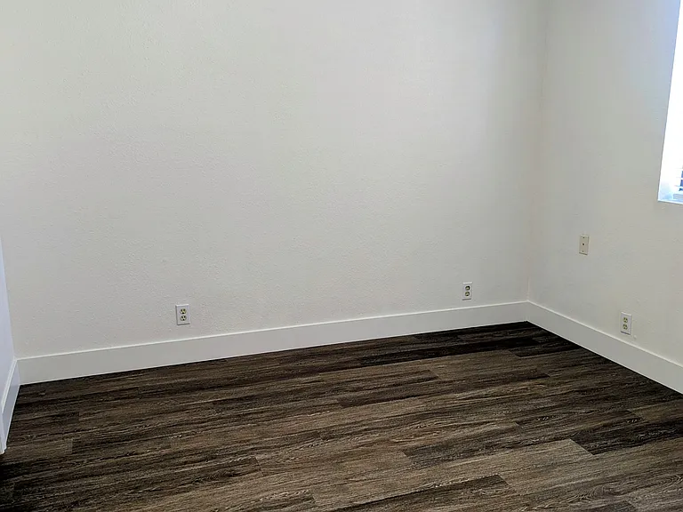238 E First North St #3 — Photo 12