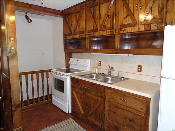 4th image of 2815 Arnold Ave