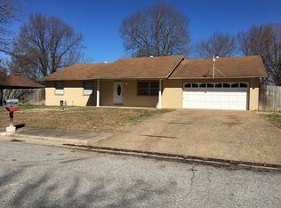 200 Annie Laurie Ave, Springdale, AR 72764