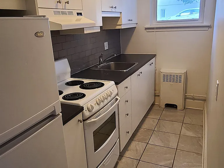 310 Blake Blvd #1 — Photo 5