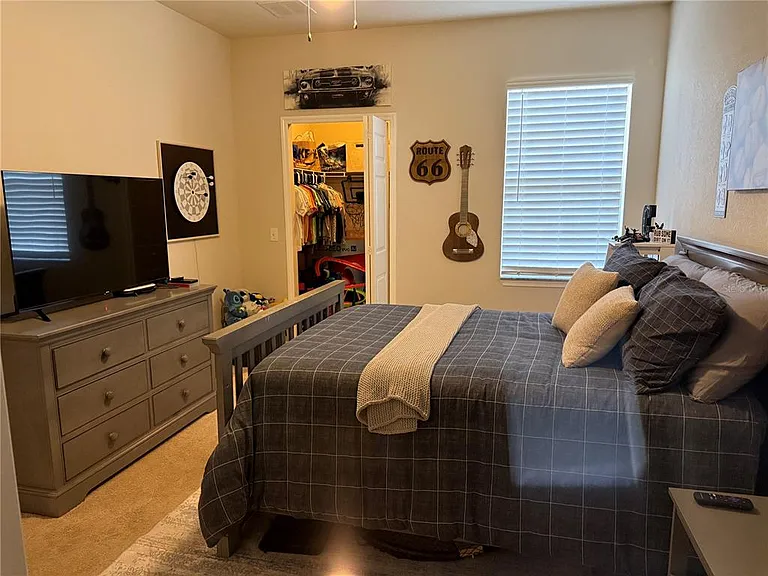 Eastern Pecan Pl — Photo 8