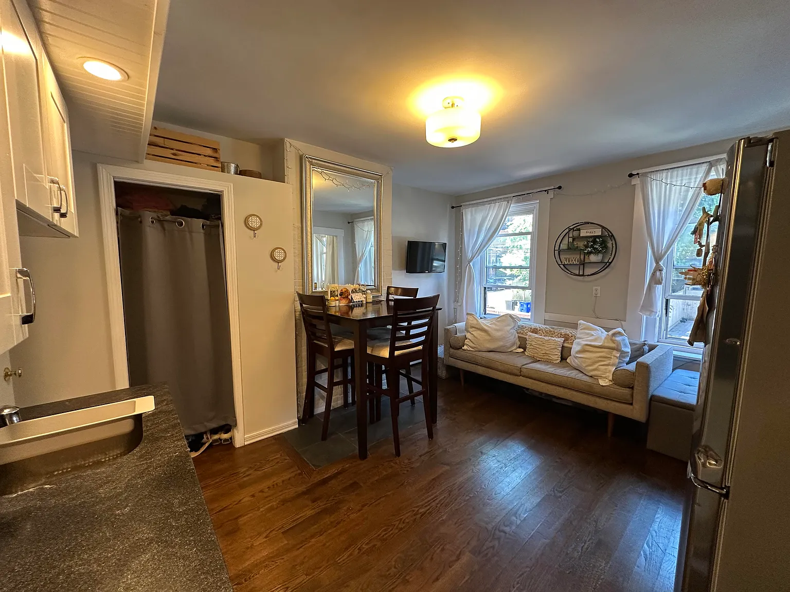 1 bed, 390 sqft, $2,800 — Photo 2
