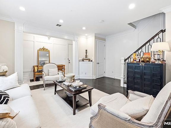 2nd image of 1228 River Rd