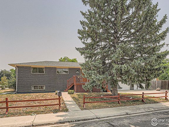 2nd image of 1105 Grand Ave