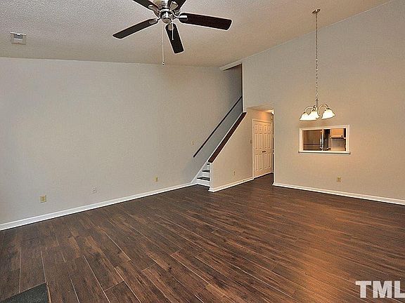 5th image of 88 Stone Hill Ct