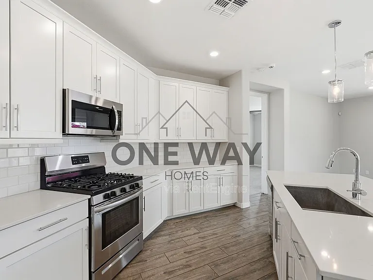 9836 E Red Giant Dr — Photo 14