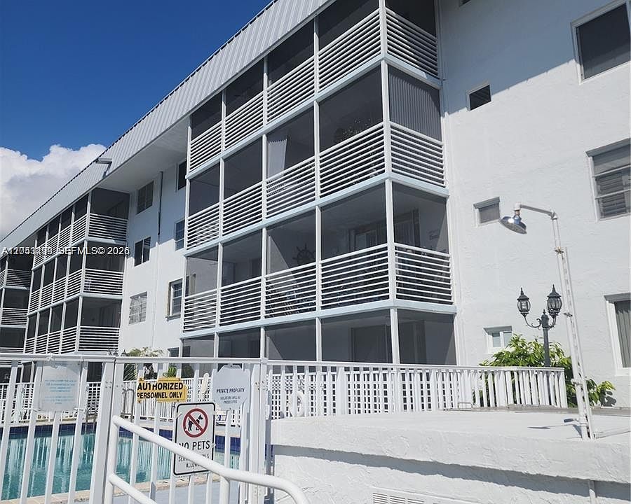 Building Photo 5