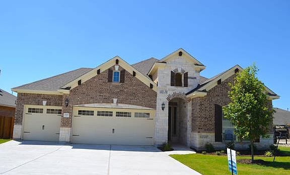 2nd image of 2020 Maplewood Dr