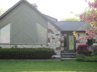 8 Sycamore Ln, Chester Springs, PA 19425