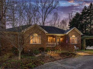5013 Meadow Hill Ct, Winston Salem, NC 27106