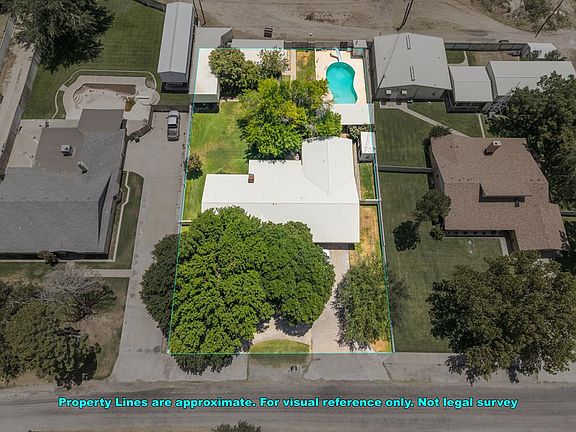 2nd image of 811 Lennox Ave