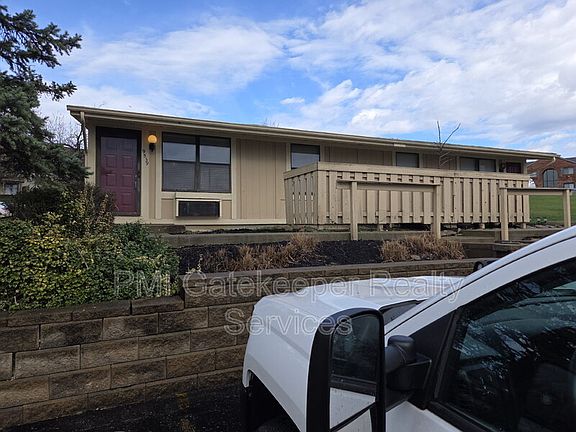 2nd image of 9539 Olde Woods Dr