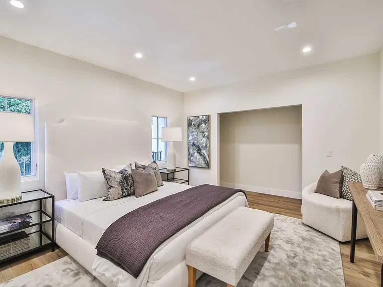 845 N Alfred St #1/2 — Photo 4