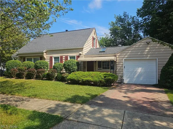 2407 27th St, Cuyahoga Falls, OH 44223