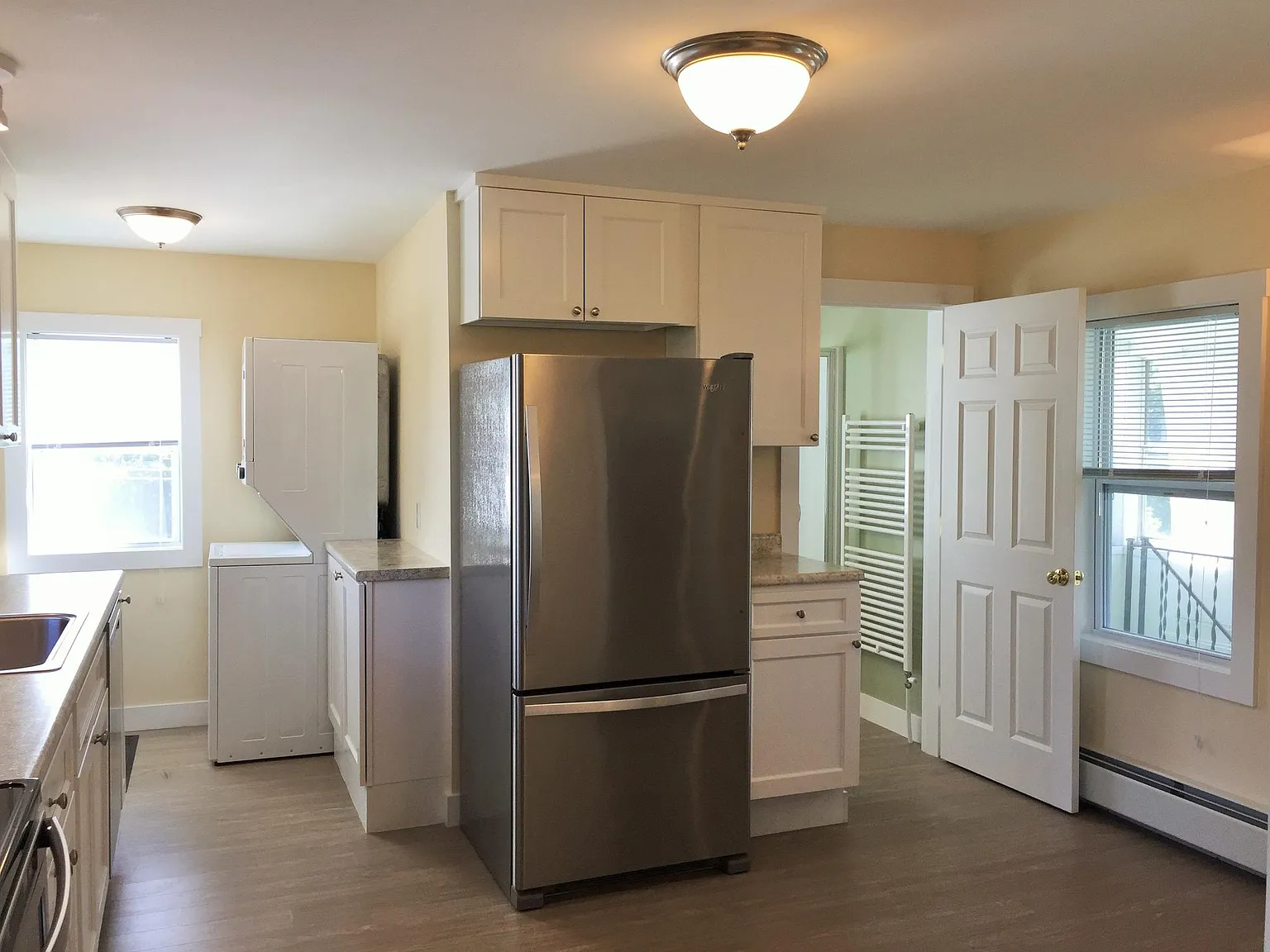 2 bed, 924 sqft, $2,000 — Photo 3