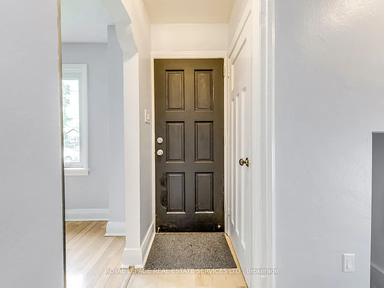 75 Elma St — Photo 4