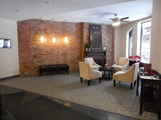 Rented by Brownstone Property Group | media 7