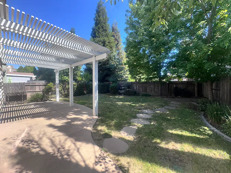 1908 Terracina Cir — Photo 29