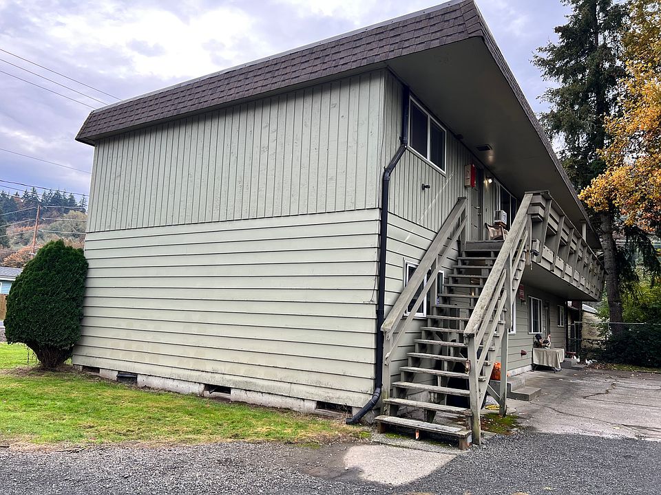 2nd image of 2015 42nd Ave #2