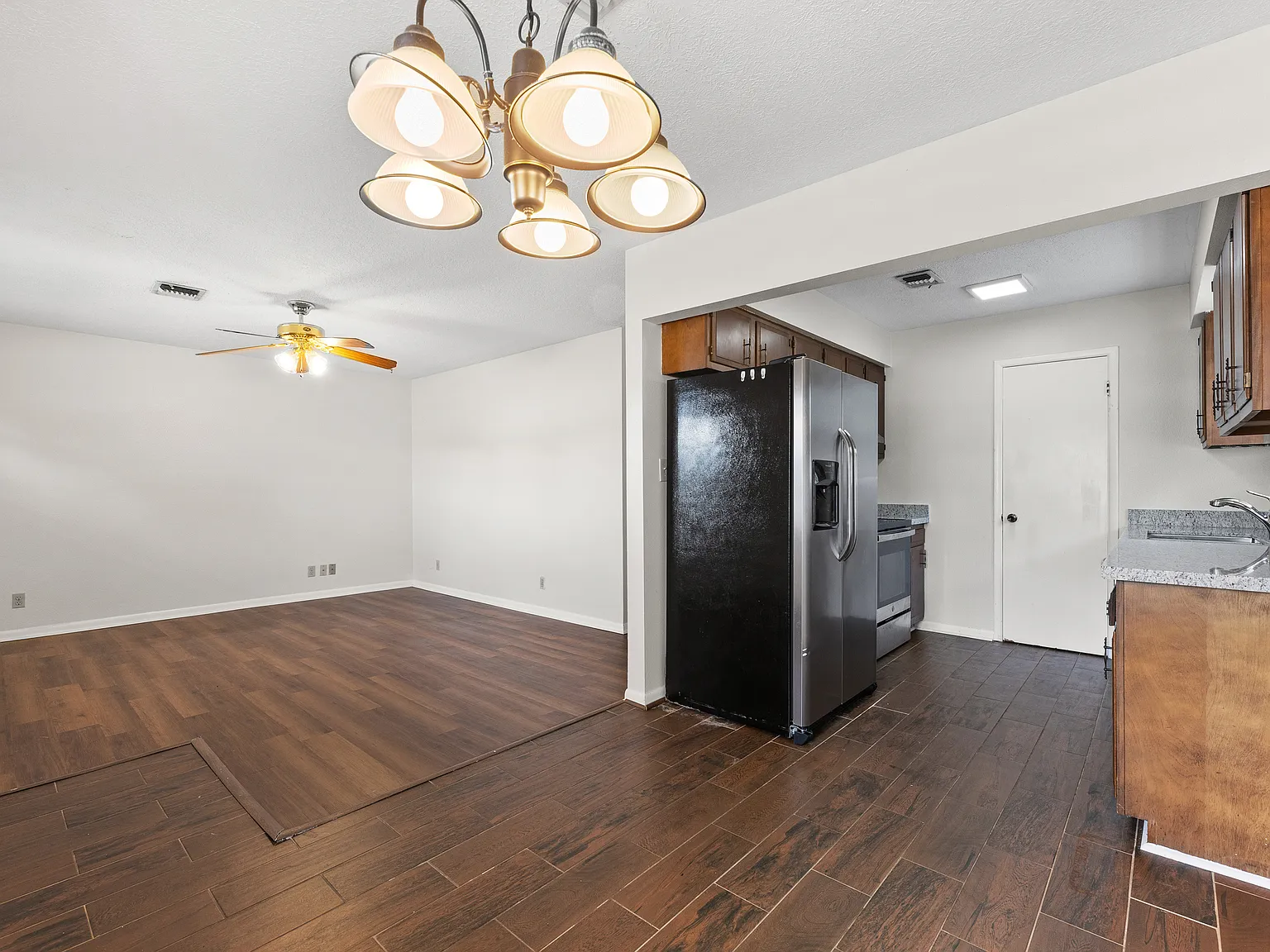 1 bed, 650 sqft, $1,075 — Photo 4