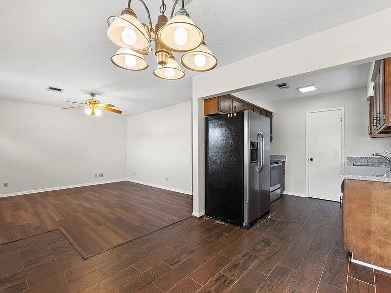 717 Cedar Bayou Rd #7 — Photo 4