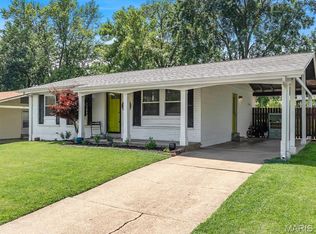 2335 Wescreek Dr, Maryland Heights, MO