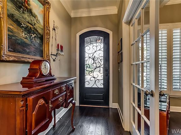 4th image of 743 Cambridge Ln