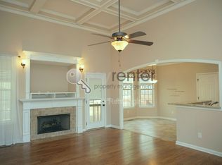6967 Neville Dr, Ooltewah, TN 37363