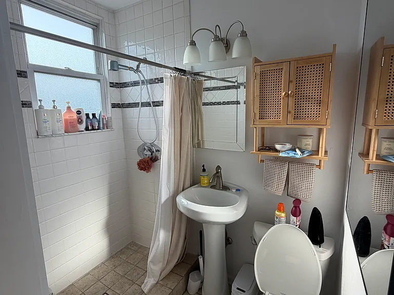 532 Adams St #3A — Photo 9