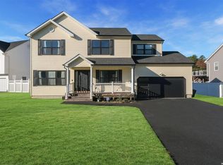 50 Walnut St, Coram, NY 11727