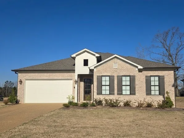 721 Primrose Dr, Oxford, MS