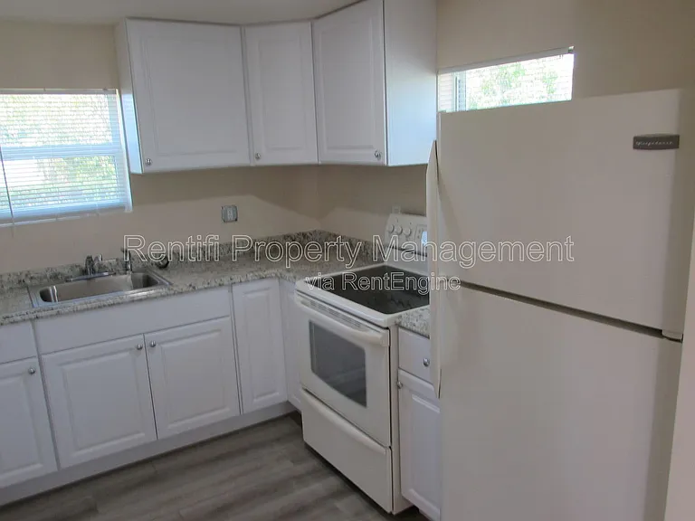101 3rd St #1 — Photo 4