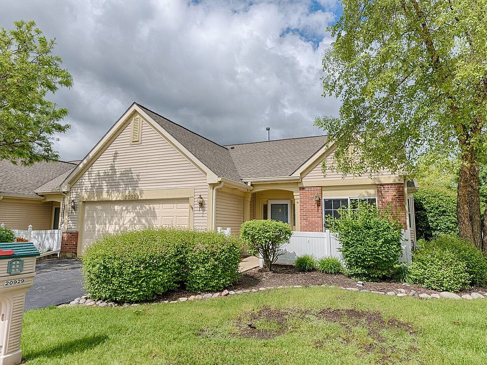 1st image of 20929 W Blossom Ln