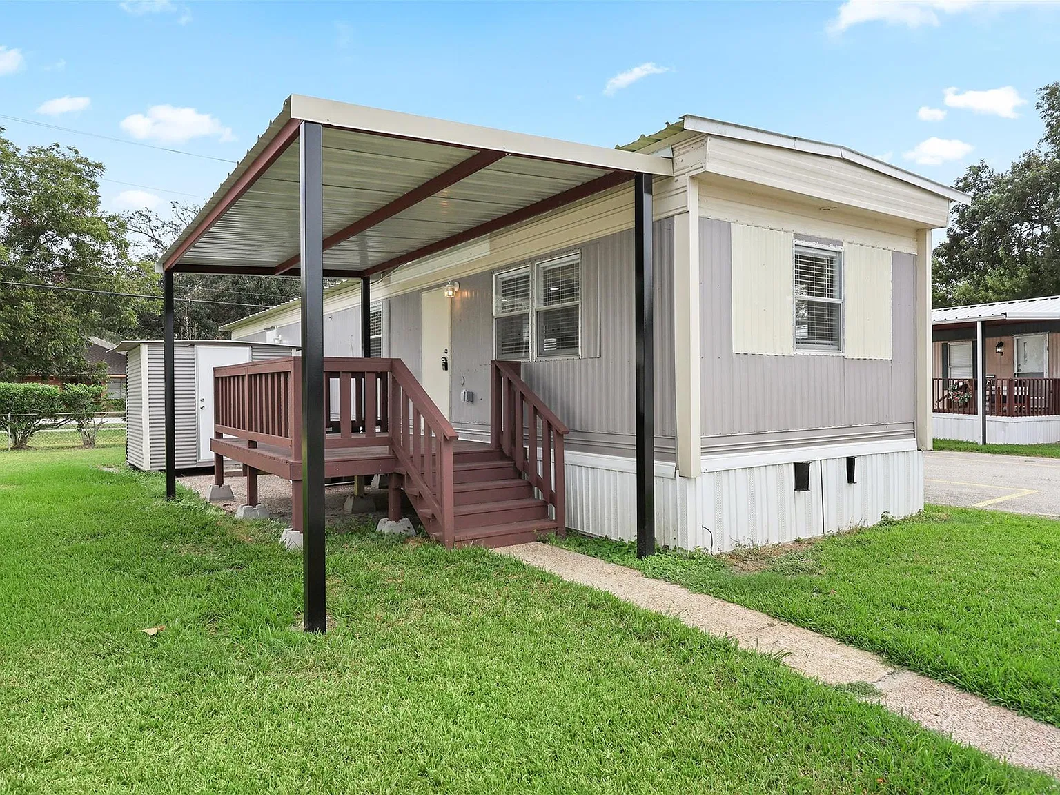 2 bed, 1.0 bath, 720 sqft, $1,400 — Photo 3