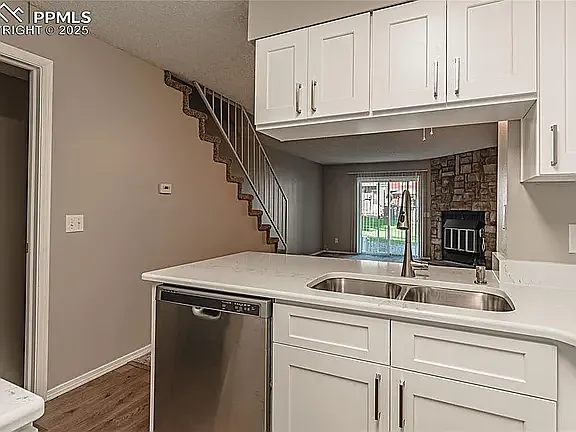 3342 Queen Anne Way — Photo 5