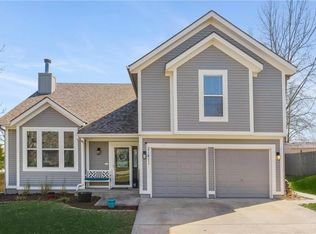 21411 W 52nd St, Shawnee, KS 66218