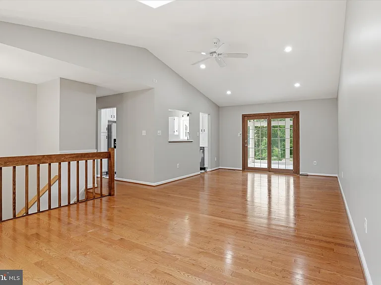7264 Twilight Ct — Photo 25