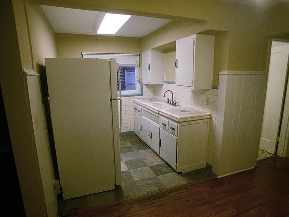 4th image of 2813 Lawndale Ave APT 4