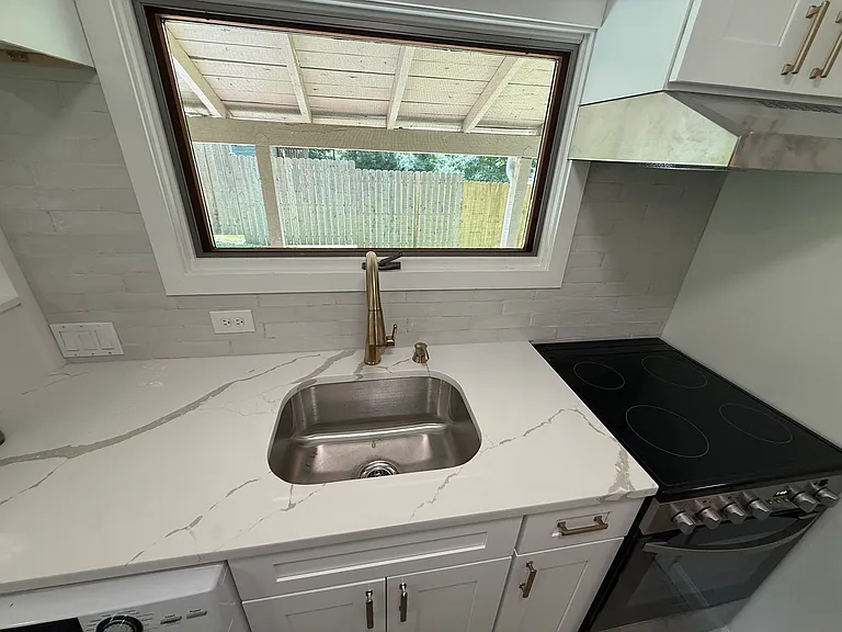 18 Lakeview Rd #B — Photo 13