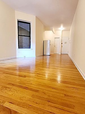 2nd image of 204 W 106th St APT 43
