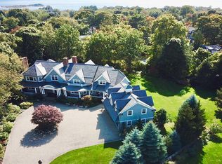 27 Brown St, Marblehead, MA 01945