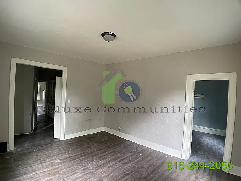 155 National Ave NW — Photo 5