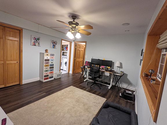 5th image of 31 Larkspur Dr