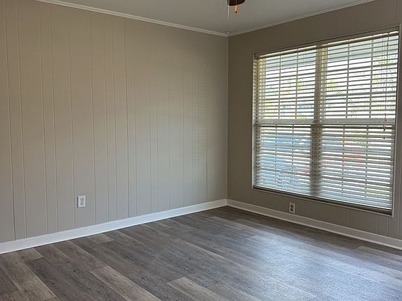 3rd image of 3020 Jeanne Rd