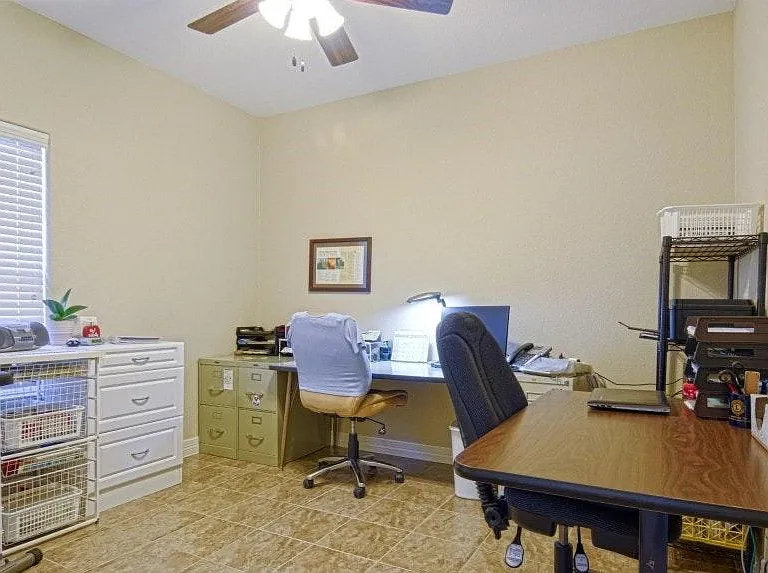 Office/Bedroom 1