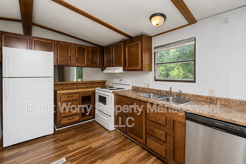 2 bed, 2.0 bath, 915 sqft, $1,100 — Photo 3