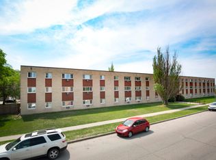 66 Killarney Ave, Winnipeg, MB R3T3Z7