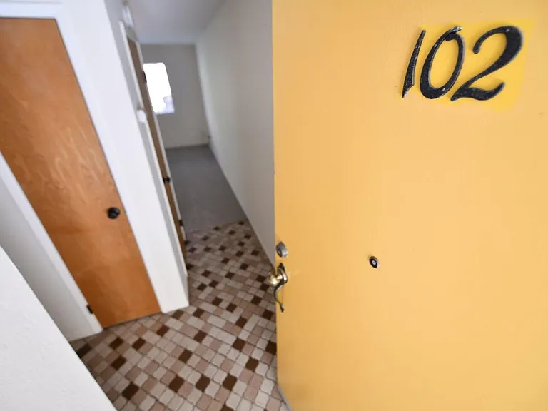 2537 Regent St — Photo 2