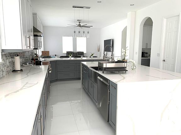 3rd image of 506 Cresta Circle